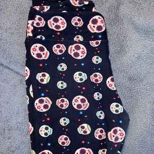 Lularoe TC leggings Sugar Skulls